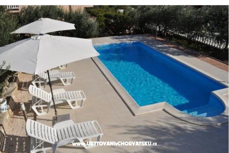 Apartmaji Olive foto 5