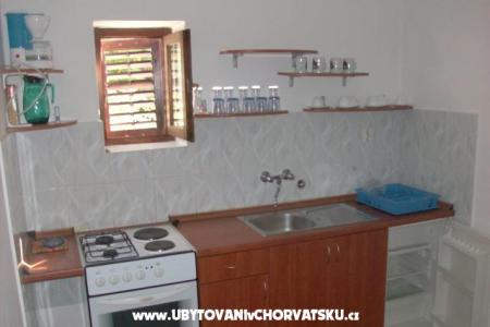 Apartmaji  Luka Petrina foto 2