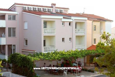 Apartmaji Dodig Biograd Hrvaška