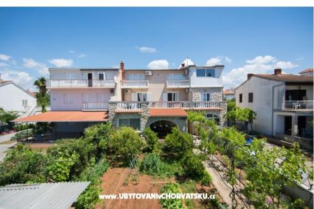 Apartma Anastazija i sobe RoLo uz  foto 3