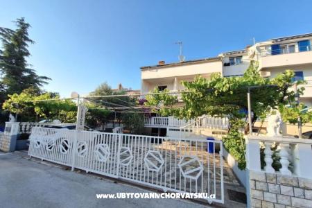 Villa Šesto  Biograd Hrvaška