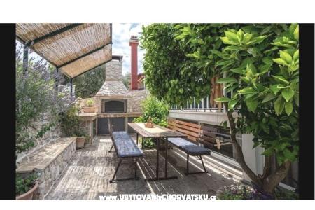 Apartma Ema Bartulović foto 2
