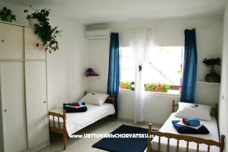 Apartmaji Nikola foto 3