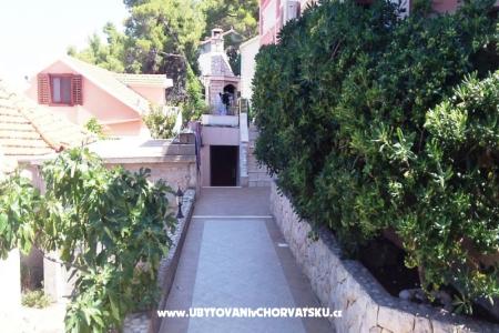 Apartmaji Andrijic foto 2