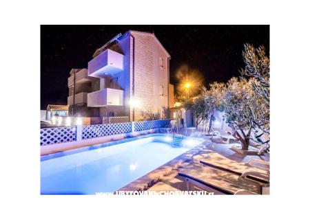 Apartmaji Gospojica  otok Brač Hrvaška