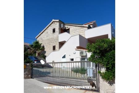 Apartmaji Mariva  otok Brač Hrvaška