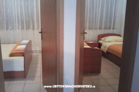 Apartmaji Mariva  foto 2
