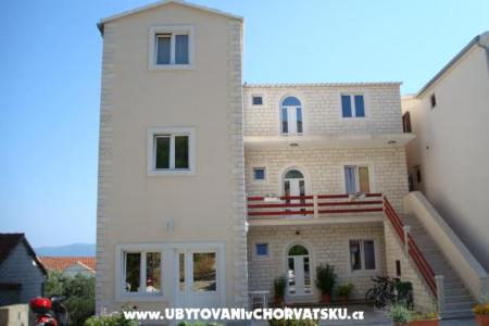 Apartmaji Villa Niko Bol foto 2