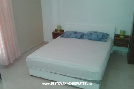 Apartmaji Maina foto 3