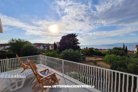 Garden Hiša Sutivan – otok Brač Hrvaška