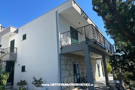 Apartmaji Mila Brela Hrvaška