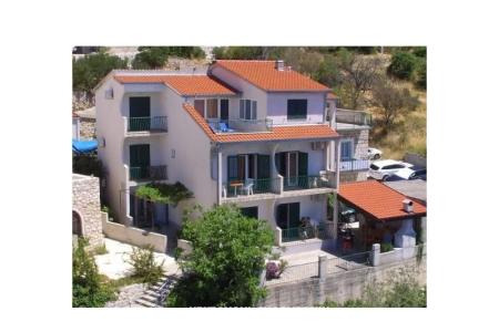 Apartmaji Nela Brela Hrvaška