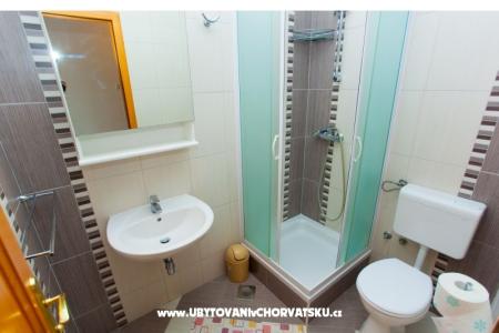 Apartmaji Jadranko foto 5