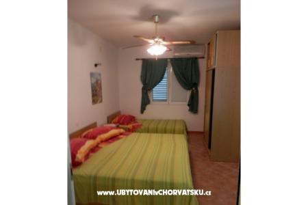 Apartmaji Sanja foto 4