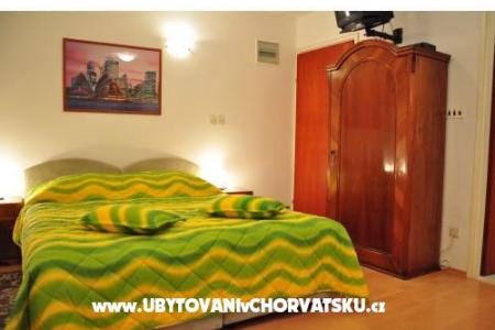 Apartmaji & room Giron foto 2