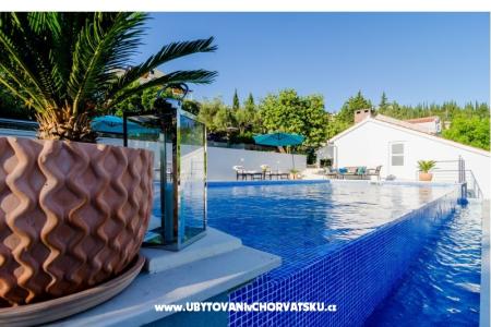 Villa NIKA foto 5