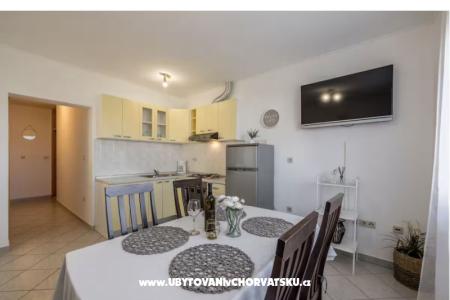 Apartmaji Toni foto 2