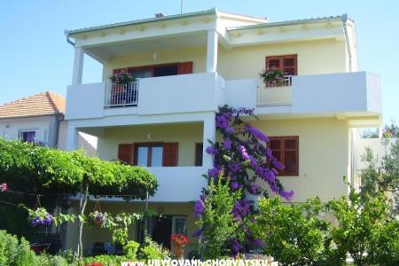 Apartmaji Anka Sv. Filip i Jakov Hrvaška