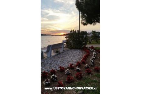 Apartmaji Dijana foto 4