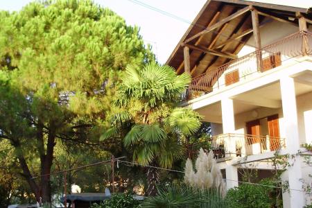 Apartmaji Luna Sv. Filip i Jakov Hrvaška