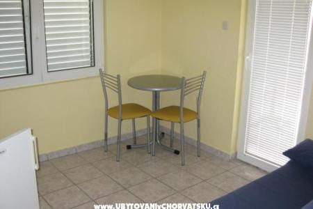 Apartmaji *** foto 4