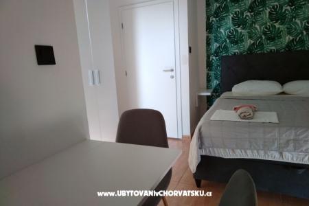 Apartmaji IMAMOVIC Gradac – Podaca Hrvaška