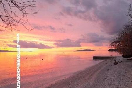 Apartmaji Pervan  Gradac – Podaca Hrvaška