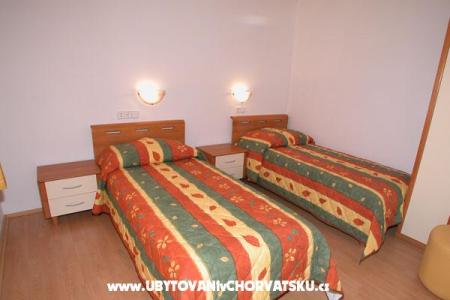 Apartmaji Villa Oleandri foto 5