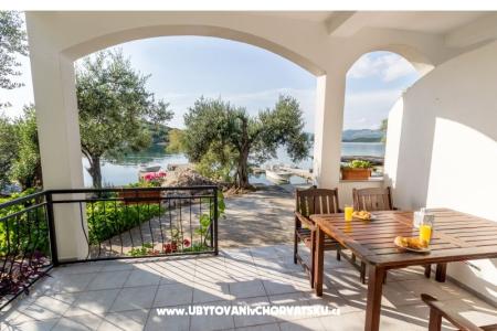 Apartmaji Vlahušić  Drace & Trstenik Hrvaška