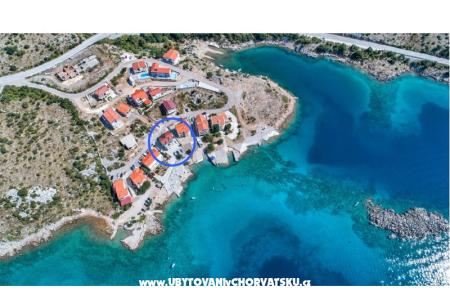 Beachfront Apartmaji Amaris Karlobag Hrvaška