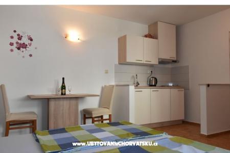 Apartmaji Jelena foto 4