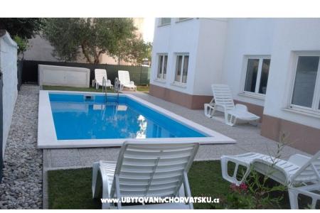 Apartmaji Karadza foto 2