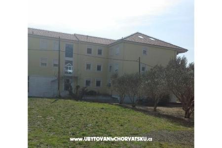 Apartmaji Kastel Stari foto 2
