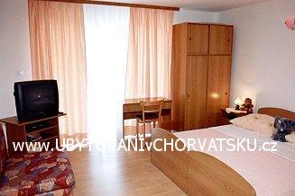 Apartmaji Rose foto 4