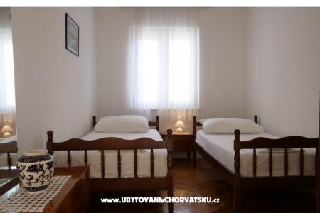 Apartmaji Marević foto 2