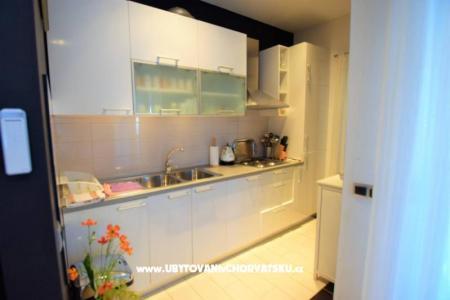 Apartma Hiperion foto 4