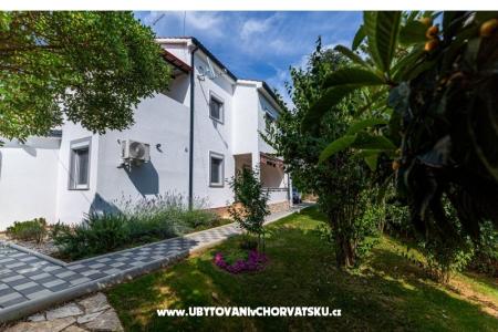 Apartmaji Fortuna foto 5