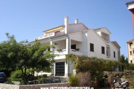 Apartmaji Grzalja-Rozic Krk otok Krk Hrvaška