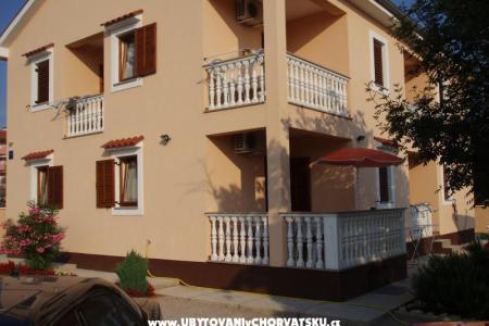 Apartmaji Josip - Malinska, Krk otok Krk Hrvaška