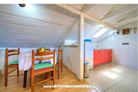 Apartmaji Stella Malinska Krk foto 4