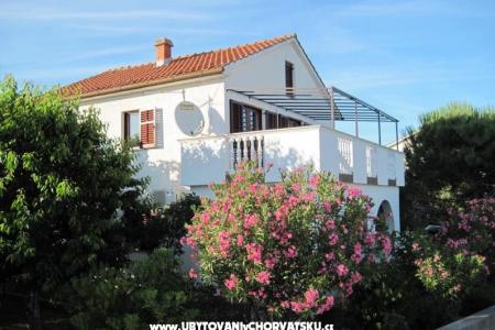 Apartmaji Tonković otok Krk Hrvaška