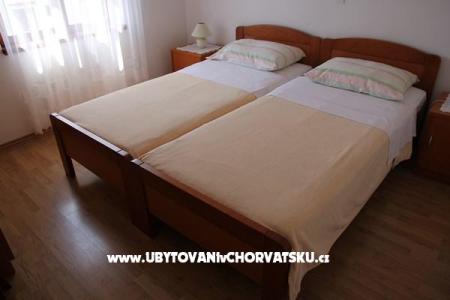 Apartmaji Dujmovic Baska foto 4