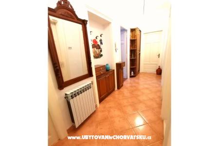 Apartmaji Villa Adelina foto 2
