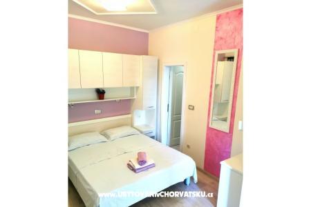 Apartmaji Karla Makarska Hrvaška