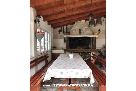 Apartmaji Filomena Makarska Hrvaška