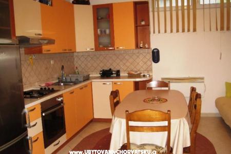 Apartmaji Ina foto 2