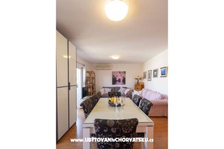 Apartmaji Luny Makarska foto 2