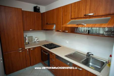 Apartmaji Makarska foto 4