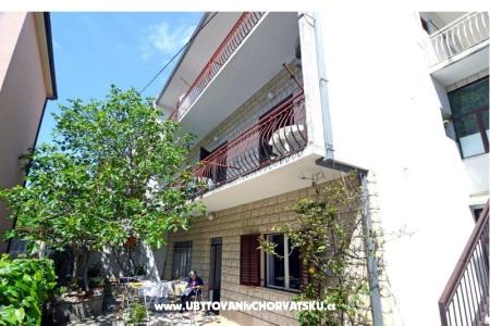 Apartmaji Nuić foto 2