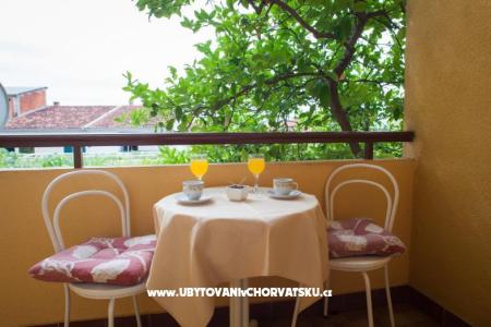 Apartmaji Sumic Makarska foto 3